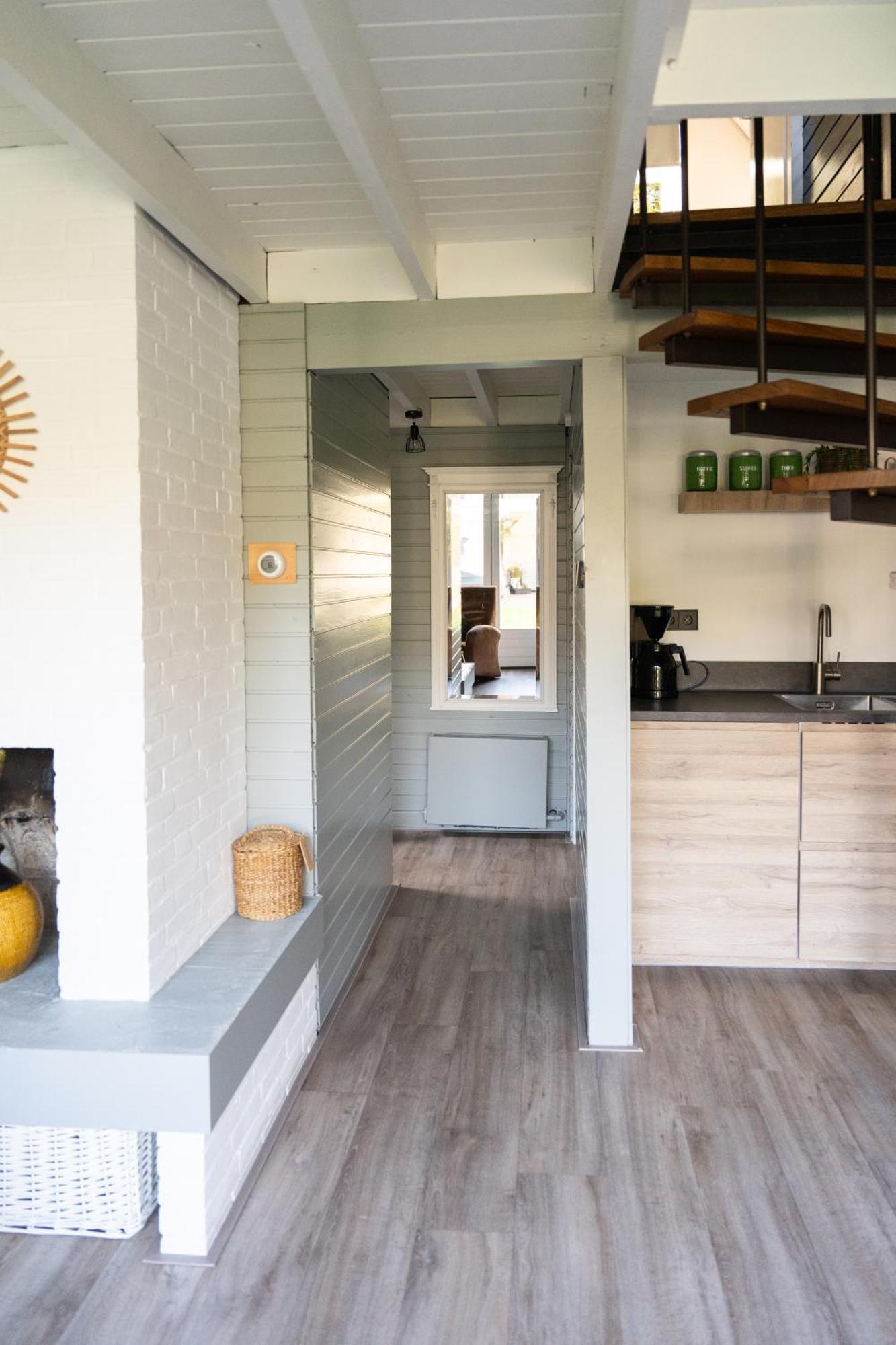 Peaceful Holiday Home In Tuitjenhorn Exterior photo
